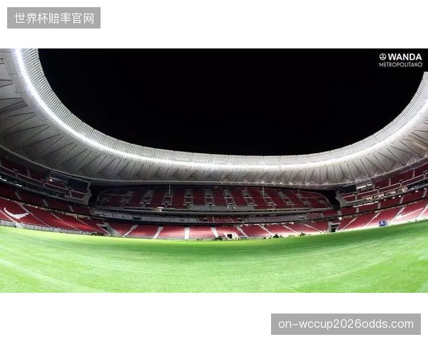 纽约大都会球场为决赛更换混合草皮，阿根廷需适应新场地弹速与球员滑铲摩擦系数。